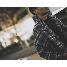 画像をギャラリービューアに読み込む, Subtle Gold Logo Checked Coat