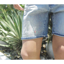 画像をギャラリービューアに読み込む, DOWBL/ダブル/Botanical SplashDenim Shorts【全1色】
