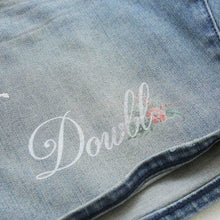 画像をギャラリービューアに読み込む, DOWBL/ダブル/Botanical SplashDenim Shorts【全1色】