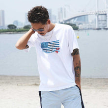 画像をギャラリービューアに読み込む, American Kiss Photo Tee【全2色】
