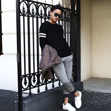 画像をギャラリービューアに読み込む, DOWBL/ ダブル/ Kiss Icon Sideline Crew Neck Knit  【全3色】