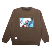 画像をギャラリービューアに読み込む, DOWBL/ ダブル/ Square Resort Photo Sweatshirt  【全4色】