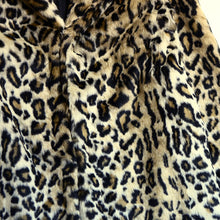 画像をギャラリービューアに読み込む, DOWBL/ ダブル/ Leopard Fur Touch Middle Coat  【全1色】