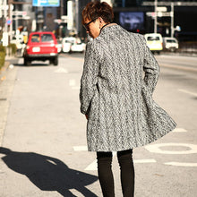 画像をギャラリービューアに読み込む, DOWBL/ ダブル/ Herringbone Dressy Chester Coat  【全1色】
