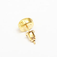 画像をギャラリービューアに読み込む, DOWBL/ ダブル/ Black Zirconia Gold Carved Seal Earrings  【全1色】
