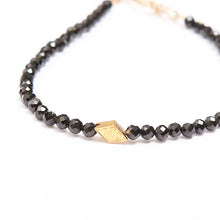 画像をギャラリービューアに読み込む, DOWBL/ ダブル/ Rhombus Charm Onyx Bracelet  【全1色】