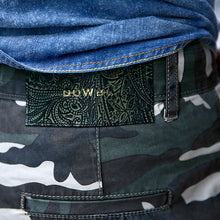 画像をギャラリービューアに読み込む, DOWBL/ ダブル/ Basic Logo Camouflage Shorts  【全1色】