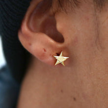 画像をギャラリービューアに読み込む, DOWBL/ ダブル/ Gold Rhombus Star Earrings  【全1色】