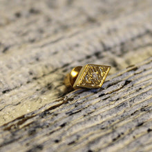 画像をギャラリービューアに読み込む, DOWBL/ ダブル/ Rhombus Icon Diamond Earrings  【全1色】
