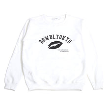 画像をギャラリービューアに読み込む, DOWBL/ ダブル/ Kiss Arch Logo Sweat Shirts  【全1色】