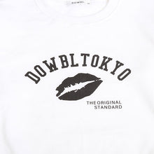 画像をギャラリービューアに読み込む, DOWBL/ ダブル/ Kiss Arch Logo Sweat Shirts  【全1色】