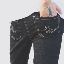 画像をギャラリービューアに読み込む, DOWBL/ ダブル/ Cursive Super Skinny Rigid Black Denim  【全1色】
