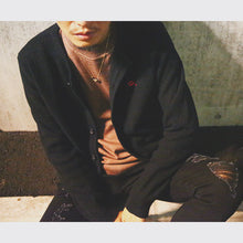 画像をギャラリービューアに読み込む, DOWBL/ ダブル/ Lip Icon Knit Cardigan  【全1色】