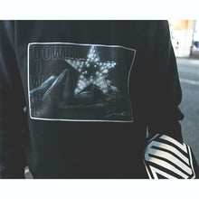 画像をギャラリービューアに読み込む, DOWBL/ ダブル/ Smoke Girl Photo Sweat Shirts  【全1色】