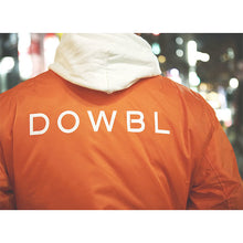 画像をギャラリービューアに読み込む, DOWBL/ ダブル/ Basic Logo Padding MA-1  【全1色】