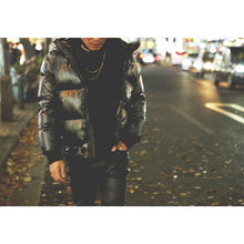 画像をギャラリービューアに読み込む, DOWBL/ ダブル/ Raven Hooded Logo Down Jacket  【全1色】