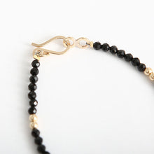 画像をギャラリービューアに読み込む, DOWBL/ ダブル/ Circle Onyx Gold Beads Bracelet  【全1色】