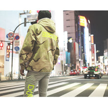 画像をギャラリービューアに読み込む, DOWBL/ ダブル/ Magic Neon Camouflage JKT  【全1色】