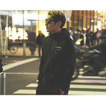 画像をギャラリービューアに読み込む, DOWBL/ ダブル/ Snatched Hologram Logo Hooded Setup  【全1色】