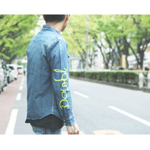 画像をギャラリービューアに読み込む, DOWBL/ ダブル/ Dual Texture Neon Logo Denim Shirt  【全2色】