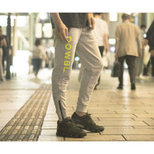 画像をギャラリービューアに読み込む, DOWBL/ ダブル/ Neon Logo Sports Sweat Pants  【全2色】