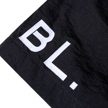画像をギャラリービューアに読み込む, DOWBL/ ダブル/ E.T.U Kiss Logo Nylon Shorts  【全2色】