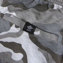 画像をギャラリービューアに読み込む, DOWBL/ ダブル/ Solemn Flower Logo Camoflage Shorts  【全1色】