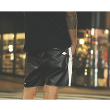 画像をギャラリービューアに読み込む, DOWBL/ ダブル/ Side Line Logo Leather Shorts