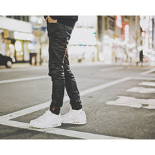 画像をギャラリービューアに読み込む, Wicked Logo Leather Pants