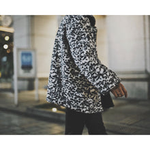 画像をギャラリービューアに読み込む, Reversible Raven Leopard Fur JKT