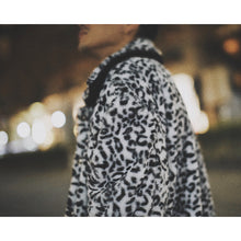 画像をギャラリービューアに読み込む, Reversible Raven Leopard Fur JKT