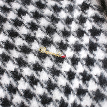 画像をギャラリービューアに読み込む, Kiss Logo Staggered Pattern Knitsew