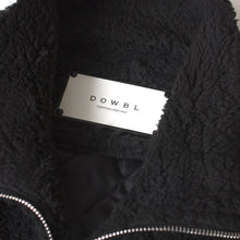 画像をギャラリービューアに読み込む, Monochrome Combination Boa JKT