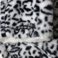 画像をギャラリービューアに読み込む, Reversible Frosty Leopard Fur