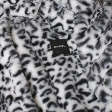 画像をギャラリービューアに読み込む, Reversible Frosty Leopard Fur