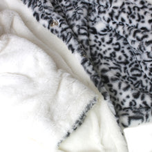 画像をギャラリービューアに読み込む, Reversible Frosty Leopard Fur