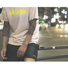 画像をギャラリービューアに読み込む, DOWBL/ ダブル/ Eccentric Kiss Logo Denim Shorts