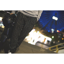 画像をギャラリービューアに読み込む, Glare Stripe Velor Pants